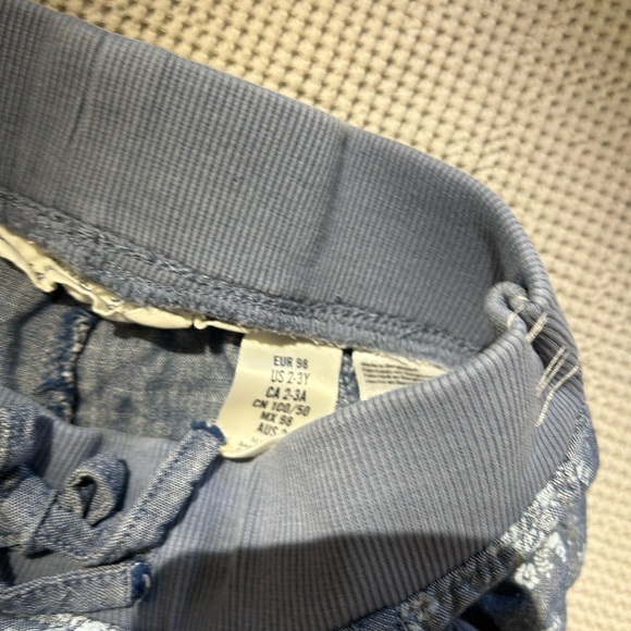 H&M L.O.G.G light blue floral pattern joggers 2 - 3 years. Girls toddler - Picture 3 of 5